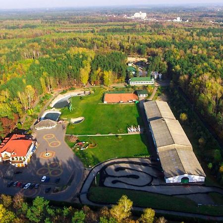Malutkie Resort Radomsko Luaran gambar