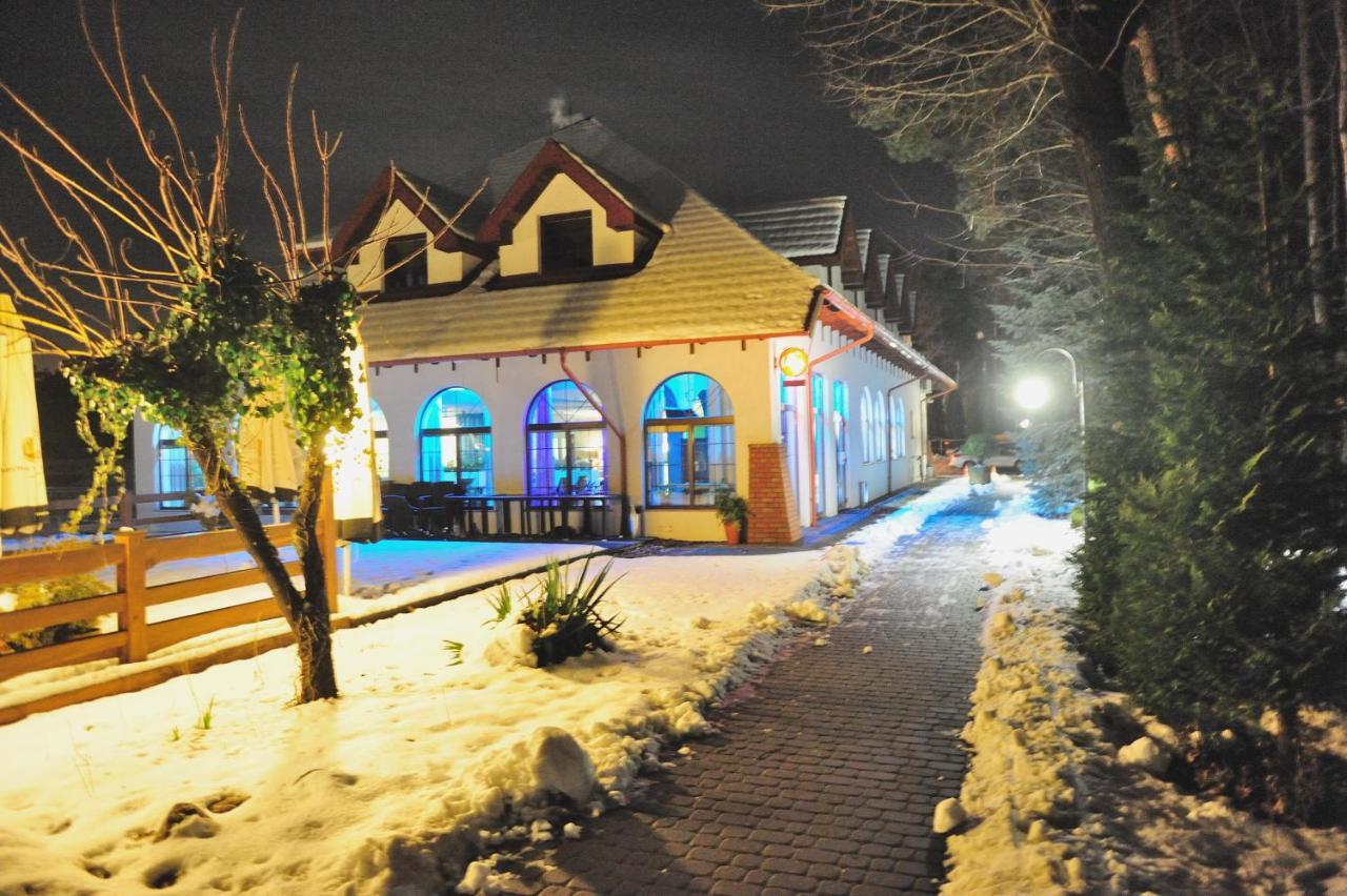 Malutkie Resort Radomsko Luaran gambar