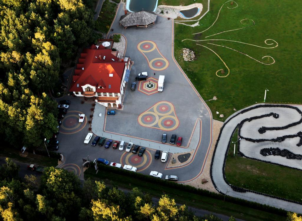 Malutkie Resort Radomsko Luaran gambar