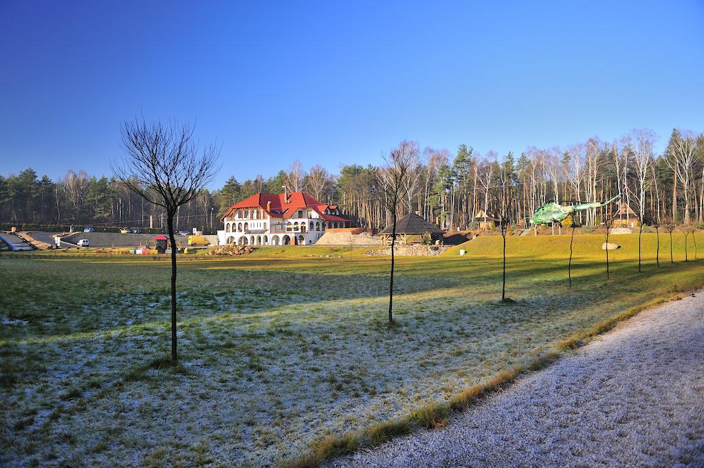 Malutkie Resort Radomsko Luaran gambar