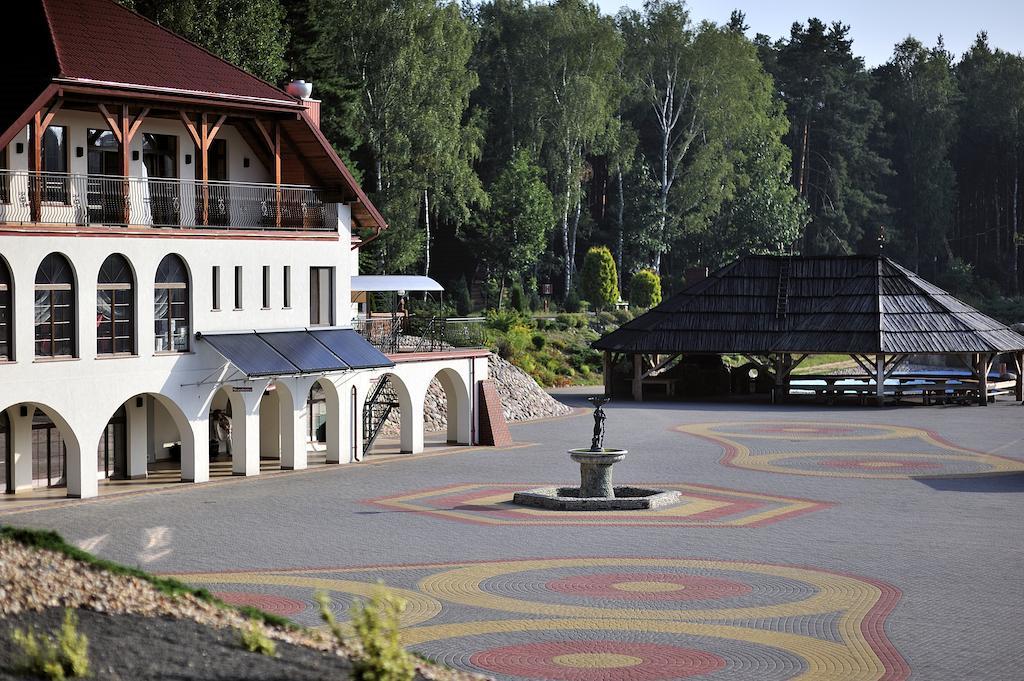 Malutkie Resort Radomsko Luaran gambar